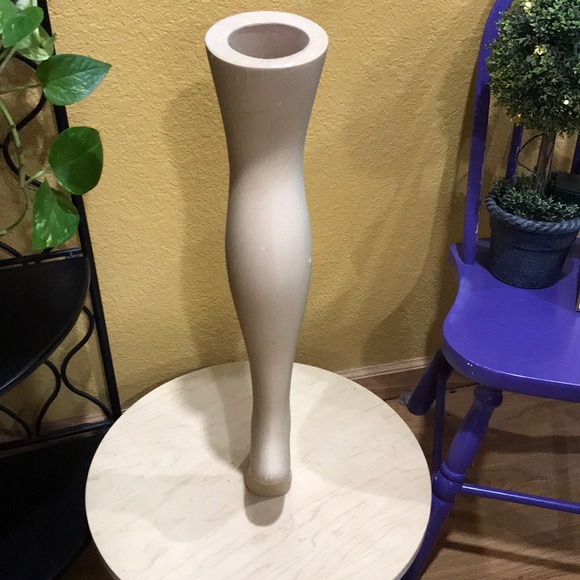 Hosiery Leg Display Self Standing 26” tall - Picture 6 of 7